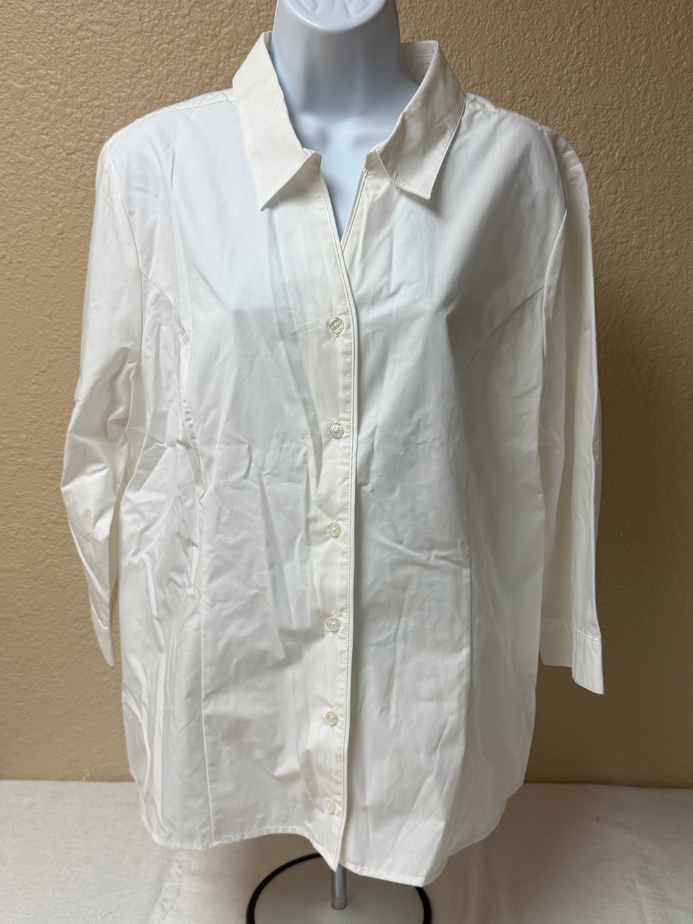 4/$20 Christopher & Banks White 3/4 Sleeve Button Shirt